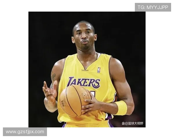 瑞士选手挑战高难动作致敬科比